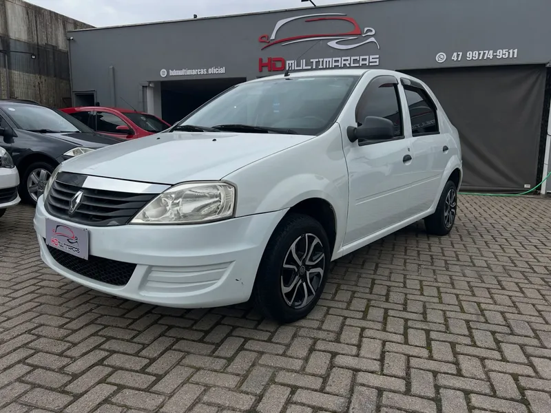 Renault Logan 2012